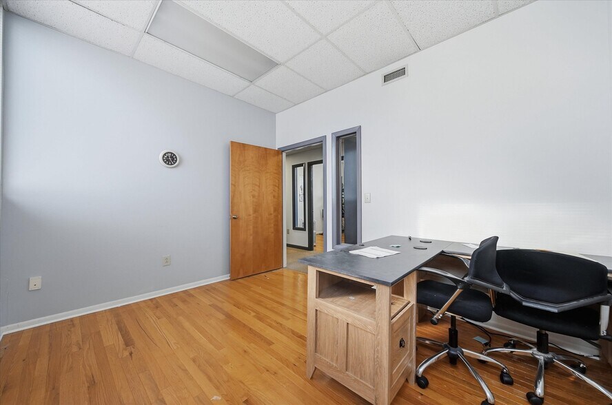 More Photos Of 729 1st Ave SW, Hickory Office For Sale