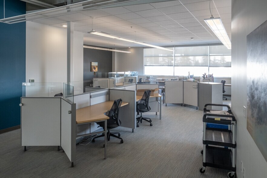 More Photos Of 3280 Evergreen Dr NE, Grand Rapids Medical For Sale