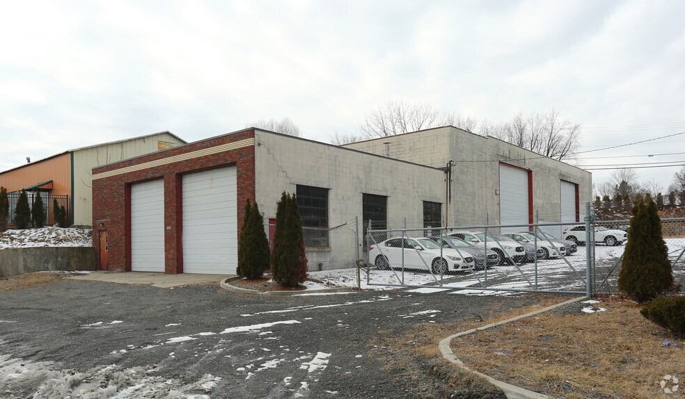 More Photos Of 838 New Loudon Rd, Latham Warehouse For Sale