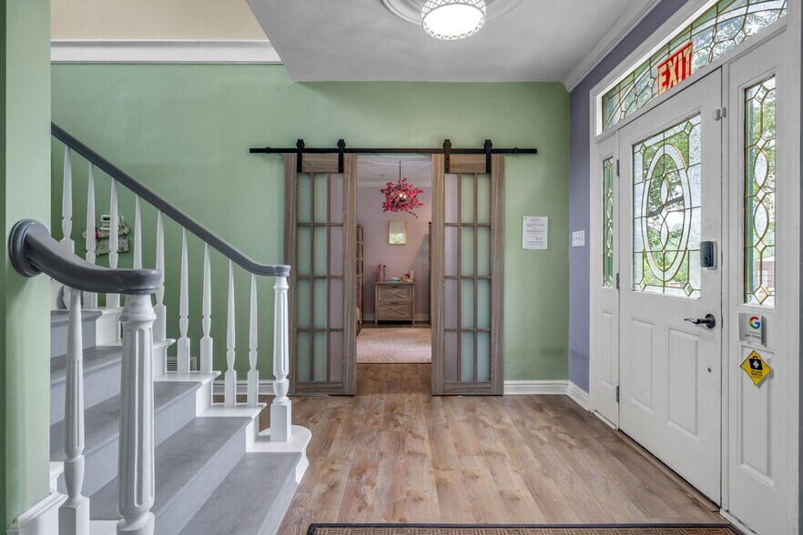 More Photos Of 1841 Universal Rd, Pittsburgh Office For Sale