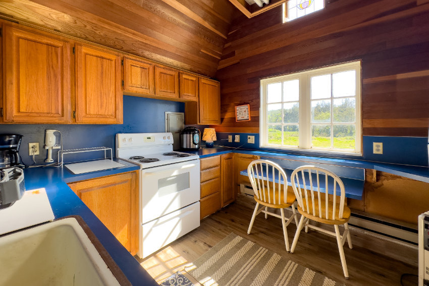 More Photos Of 25 Fraser Rd W, Tillamook Lodge Meeting Hall For Sale