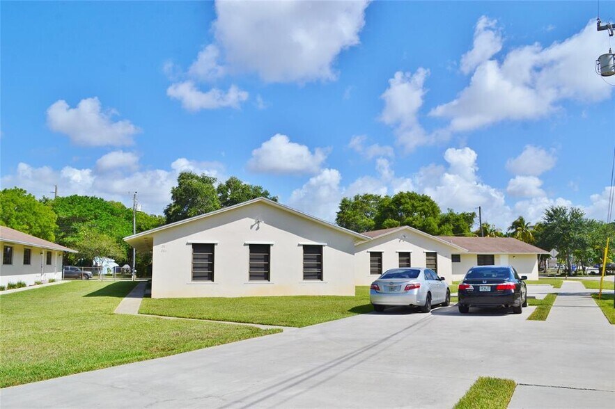 More Photos Of 5907 Tyler St, Hollywood Apartments For Sale