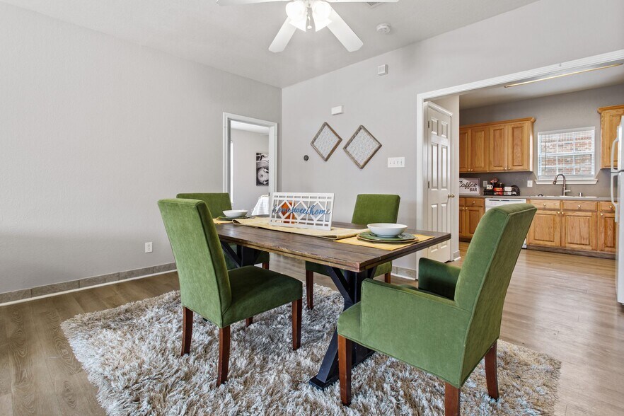 More Photos Of 2406-2418 S University Parks Dr, Waco Apartments For Sale