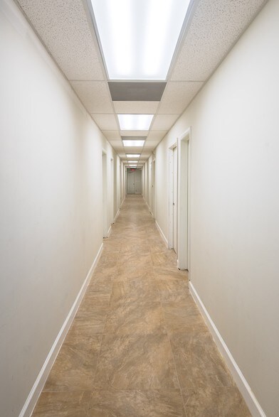 More Photos Of 3035 E Commercial Blvd, Fort Lauderdale Medical For Sale