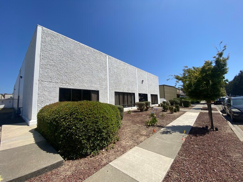 Primary Photo Of 962 Kaiser Rd, Napa Warehouse For Sale
