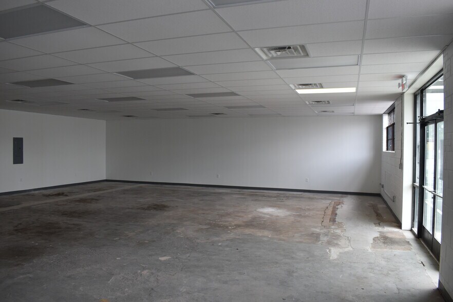 More Photos Of 3510 Victory Dr, Columbus Freestanding For Lease