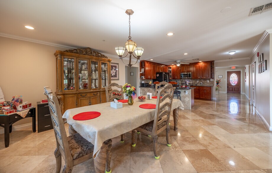 More Photos Of XXXXW Assisted Living Dr., Phoenix Assisted Living For Sale