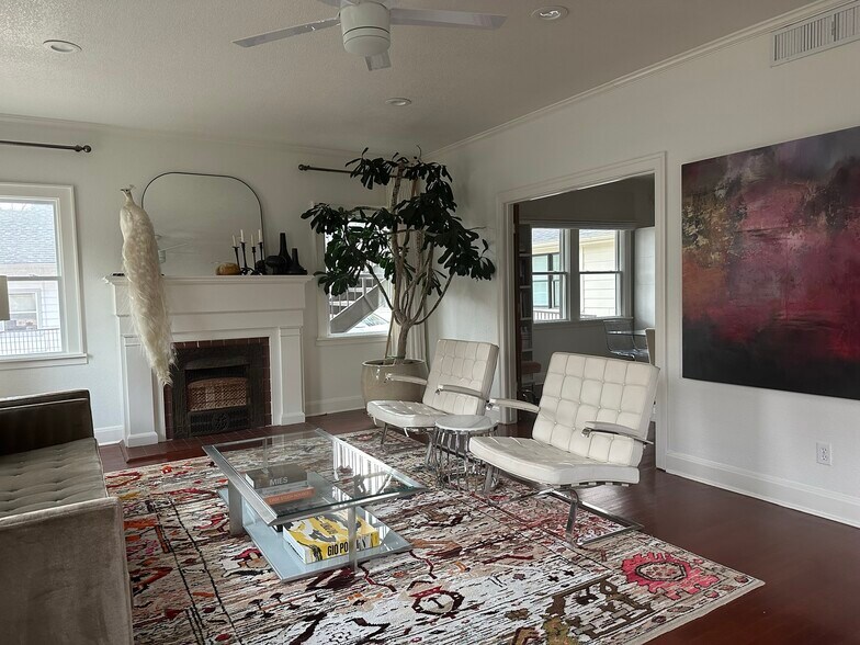 More Photos Of 1604 Nueces St, Austin Office Residential For Lease