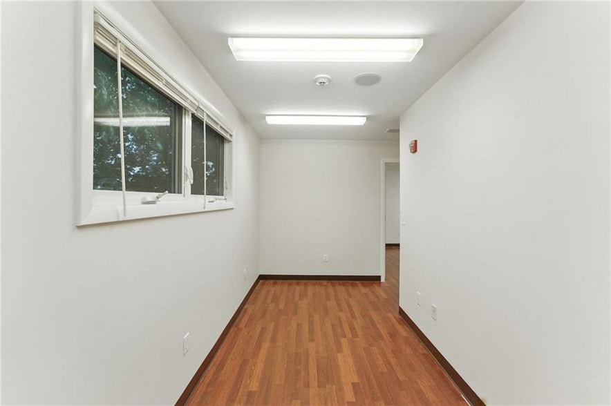 More Photos Of 2789 Post Rd, Warwick Office Residential For Sale