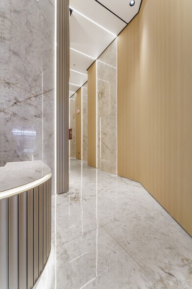 More Photos Of 363 Penn Plaza, New York Office For Lease