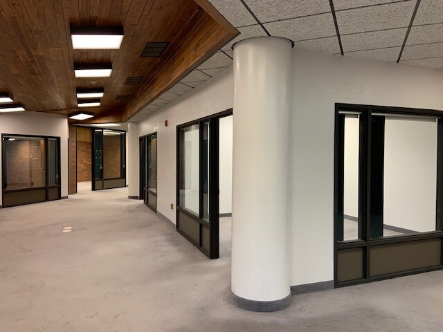 More Photos Of 501 W Broadway St, Idaho Falls Bank For Lease