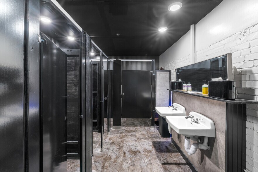 More Photos Of 120 N Elm St, Henderson Storefront Retail Residential For Sale