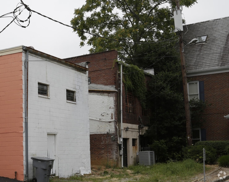 More Photos Of 512 E Main St, Spartanburg Storefront For Sale