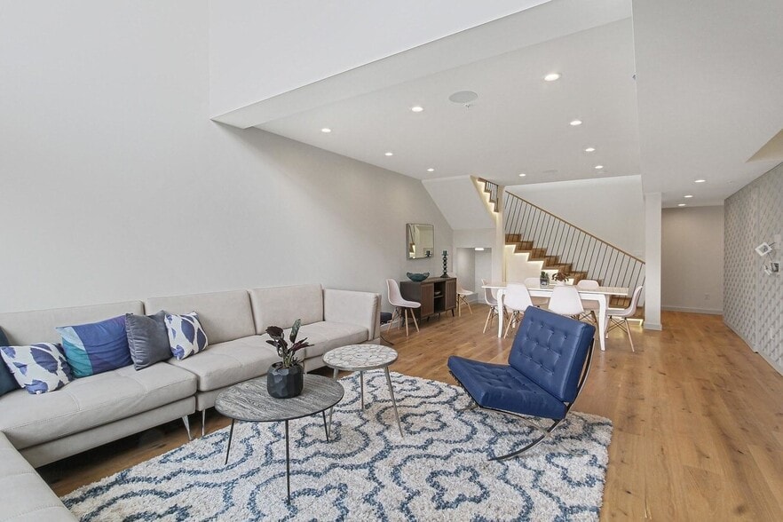 More Photos Of 362 W Broadway, South Boston Apartments For Sale