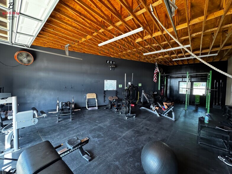 More Photos Of 1405 Sidney Baker St, Kerrville Office For Lease