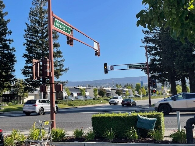 More Photos Of 1200 Industrial Rd, San Carlos Flex For Sale