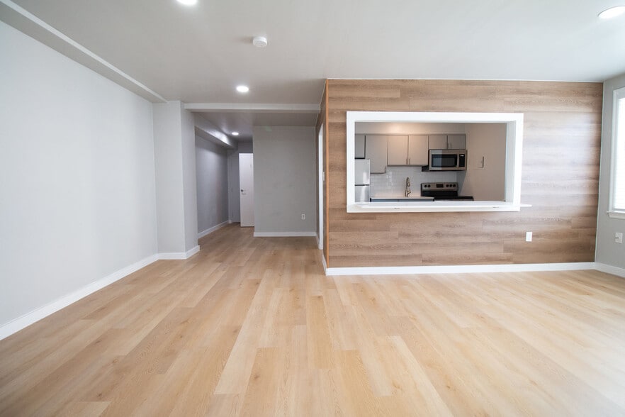 More Photos Of 205 34th St, Virginia Beach Apartments For Lease