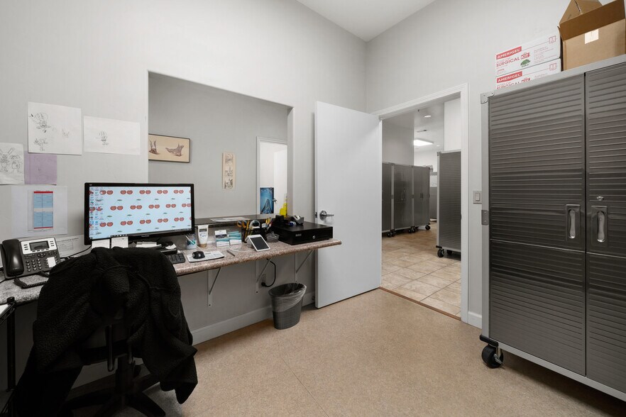 More Photos Of 71-75 N Main St, Templeton Office For Lease