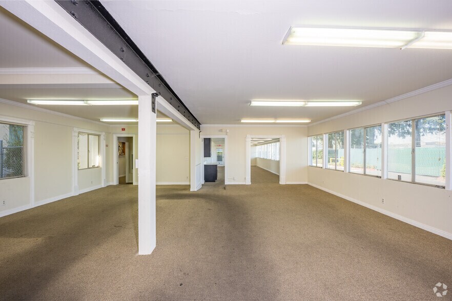 More Photos Of 210 Classic Ct, Rohnert Park Warehouse For Lease