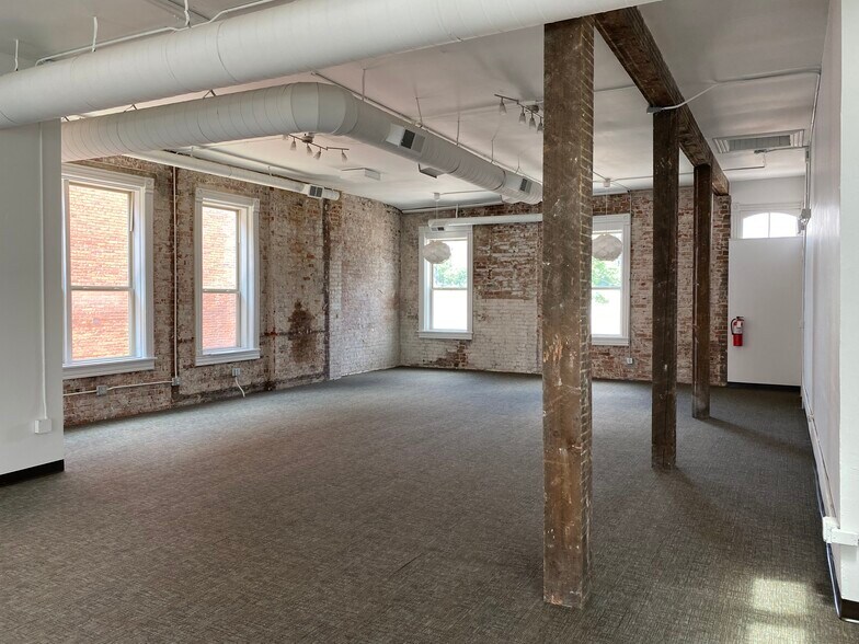 More Photos Of 1535-1541 Platte St, Denver Unknown For Lease