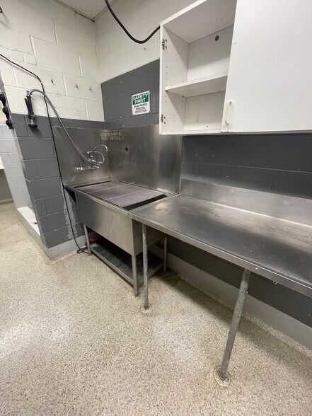 More Photos Of 3451 W 159th St, Markham Storefront Retail Office For Sale