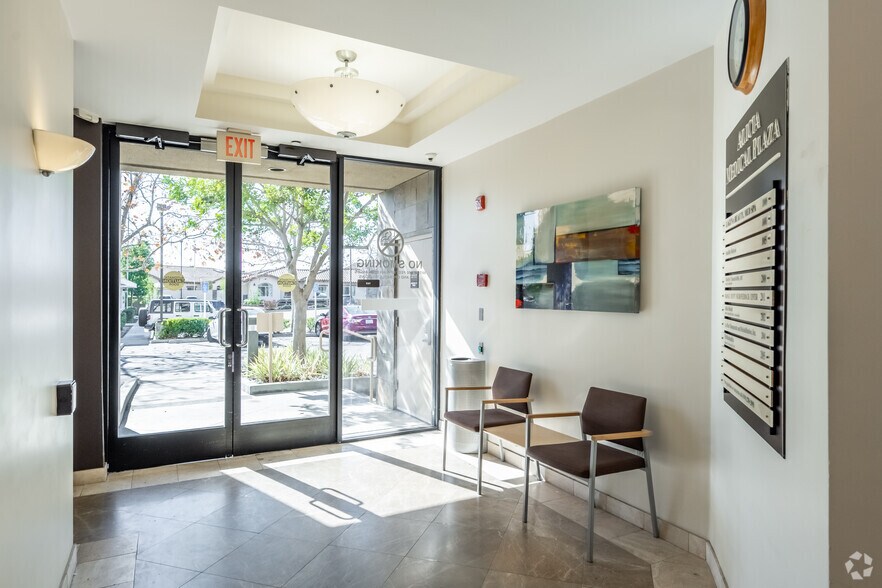 More Photos Of 25251 Paseo de Alicia, Laguna Hills Medical For Lease