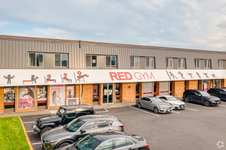 More Photos Of 7800-7900 Alderbridge Way, Richmond Showroom For Lease