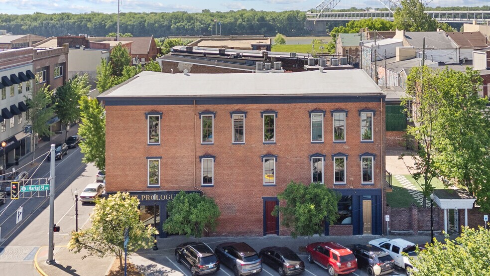 More Photos Of 227 Pearl St, New Albany Office For Lease