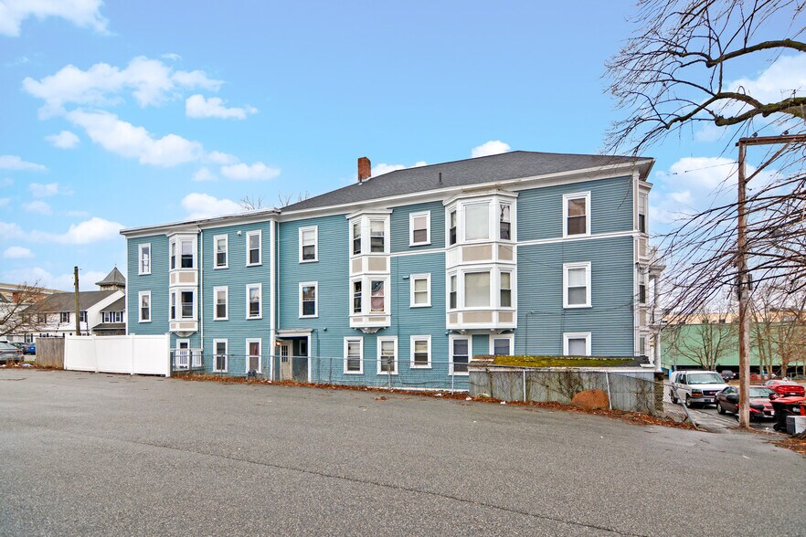 More Photos Of 25 Portland St, Haverhill Multifamily For Sale