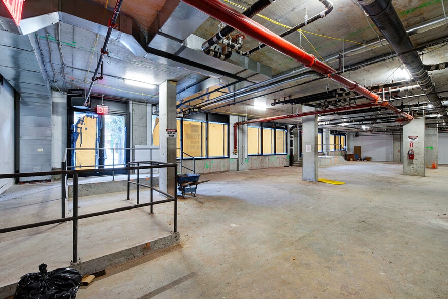 More Photos Of 40 Bruckner Blvd, Bronx Apartments For Lease