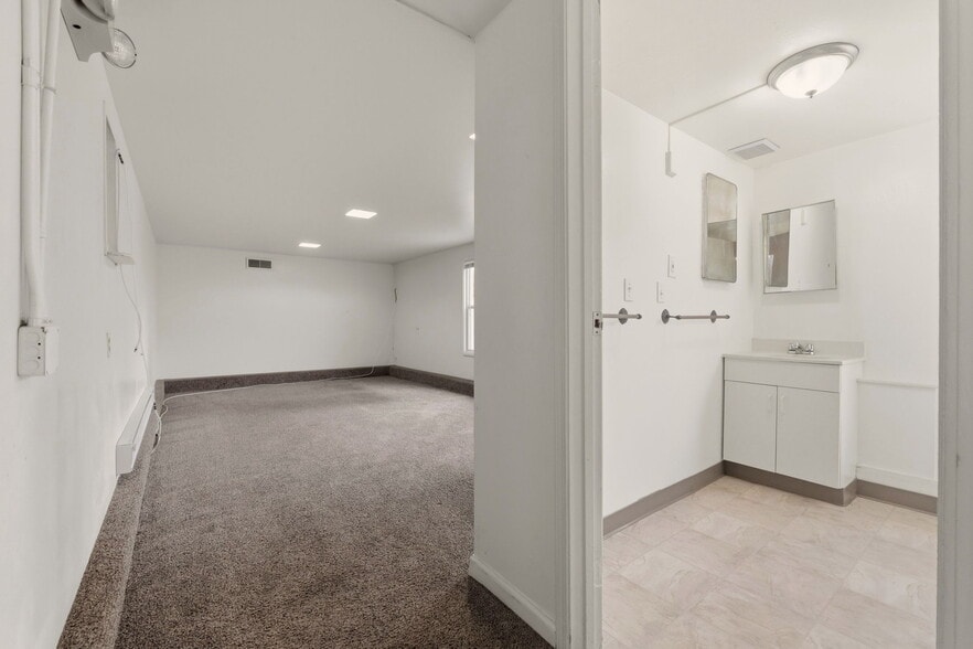 More Photos Of 24954 Cypress Ave, Hayward Multifamily For Sale