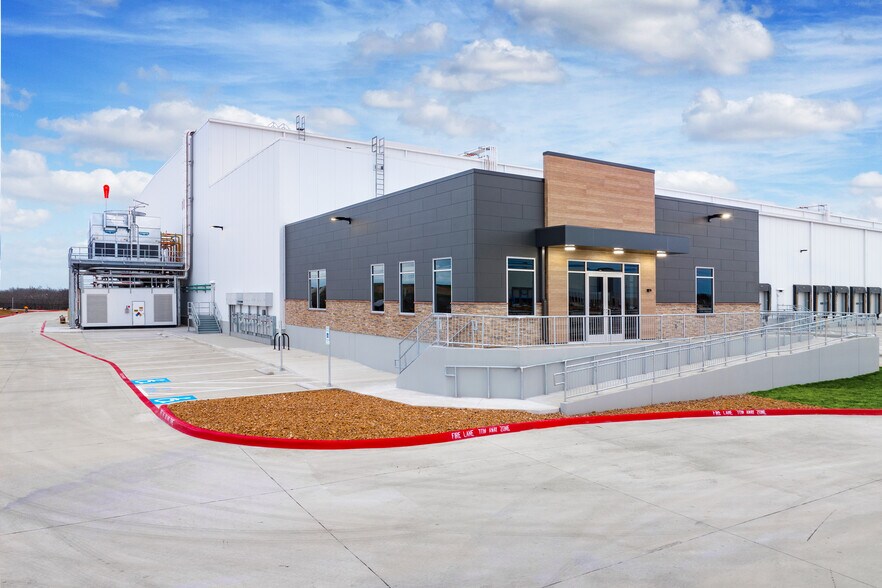 More Photos Of 110 Cascade Dr, San Antonio Refrigeration Cold Storage For Lease