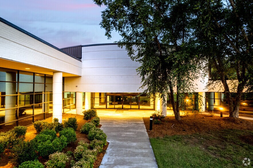 More Photos Of 1251 Arrow Pine Dr, Charlotte Coworking Space