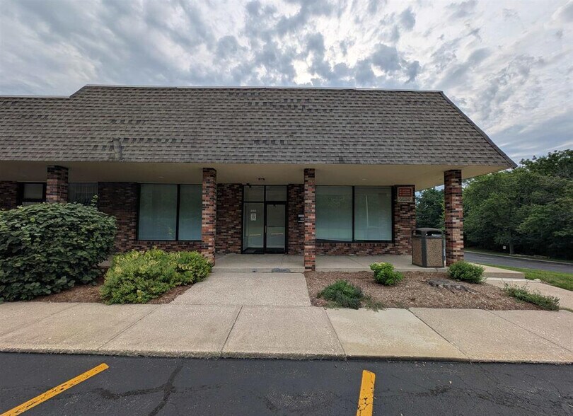 More Photos Of 7501 N University St, Peoria General Retail For Lease
