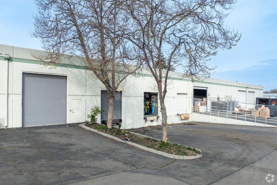 More Photos Of 31164-31172 Huntwood Ave, Hayward Industrial For Sale
