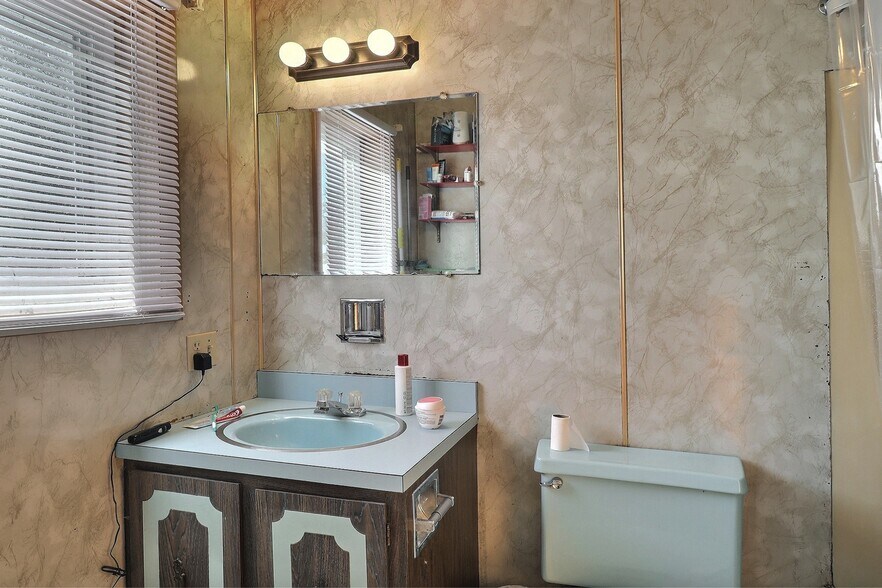 More Photos Of 306 Merwinsburg Rd, Effort Apartments For Sale