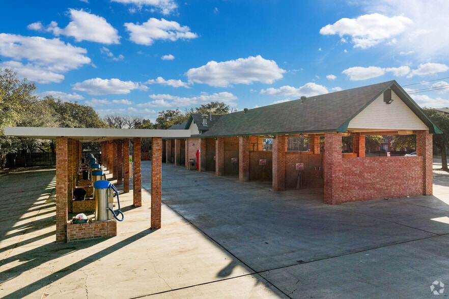 More Photos Of 7803 McCallum Blvd, Dallas Carwash For Sale