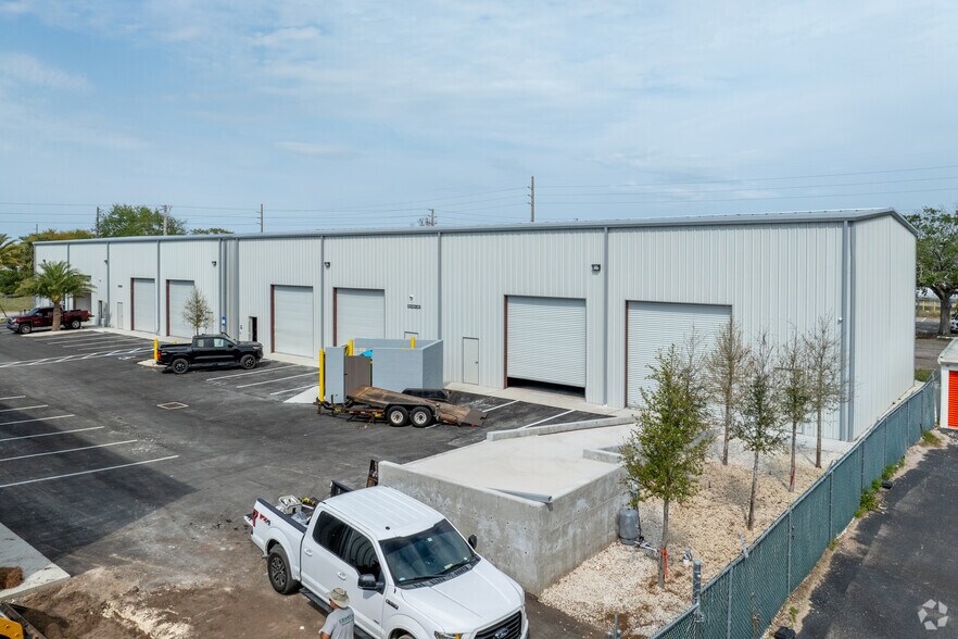 Primary Photo Of 1160 Shetter Ave, Jacksonville Beach Warehouse For Lease