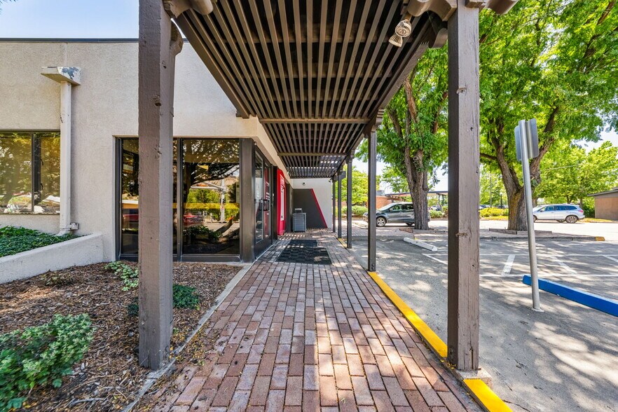 More Photos Of 890 Camino Del Rio, Durango Bank For Lease