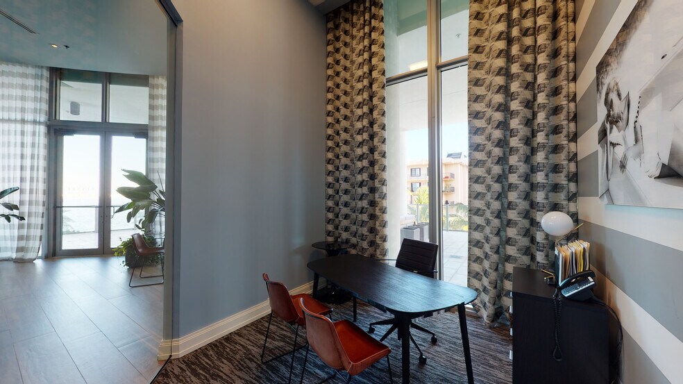 More Photos Of 2955 NE 7th Ave, Miami Storefront Retail Office For Sale