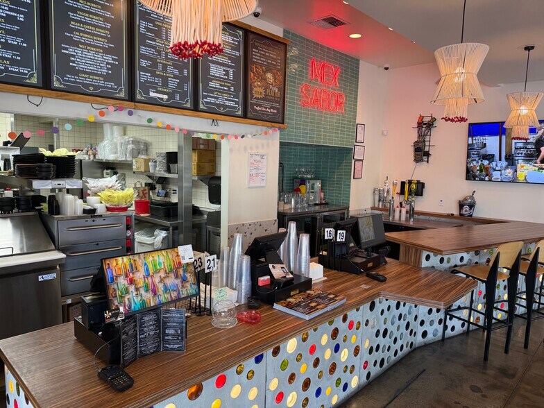 More Photos Of 40 El Camino, Fresno Storefront For Lease