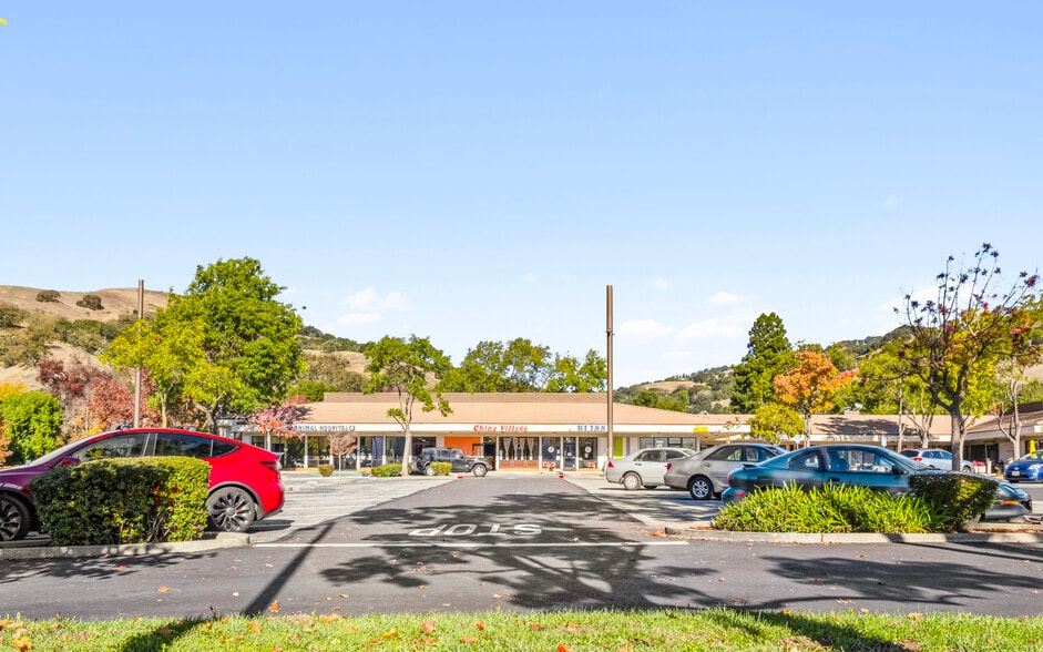 More Photos Of 101-199 San Marin Dr, Novato Unknown For Lease
