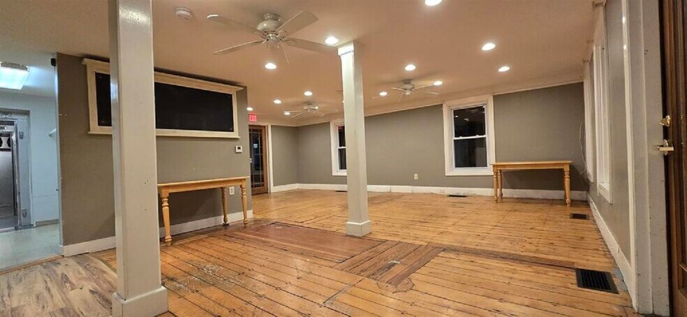 More Photos Of 31 Central Square, Troy Storefront Retail Residential For Lease