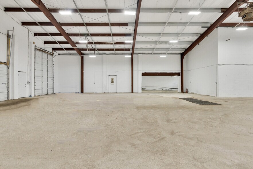 More Photos Of 65 Atlas Rd, Uniontown Manufacturing For Sale