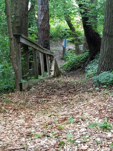 More Photos Of 4 Nicholson Dr, Pasadena Apartments For Sale