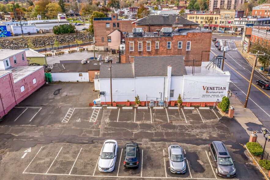 More Photos Of 50-52 E Main St, Torrington Restaurant For Lease