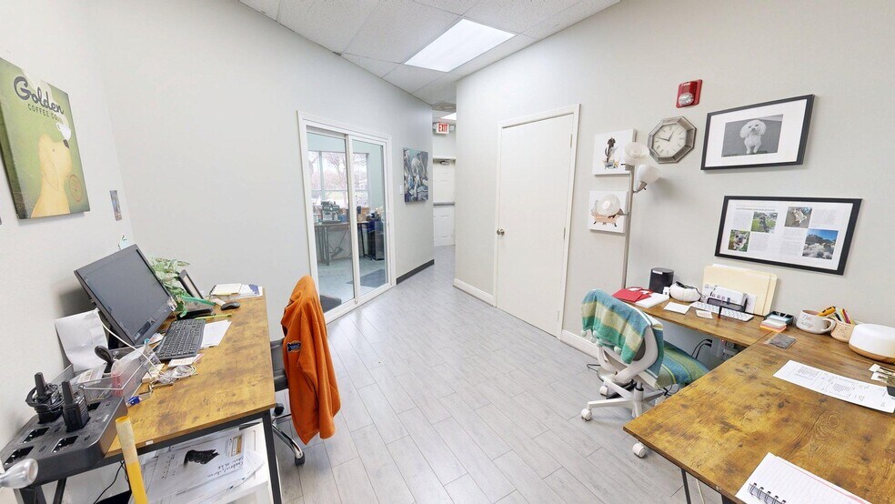 More Photos Of 3663 S Dairy Ashford Rd, Houston Veterinarian Kennel For Sale