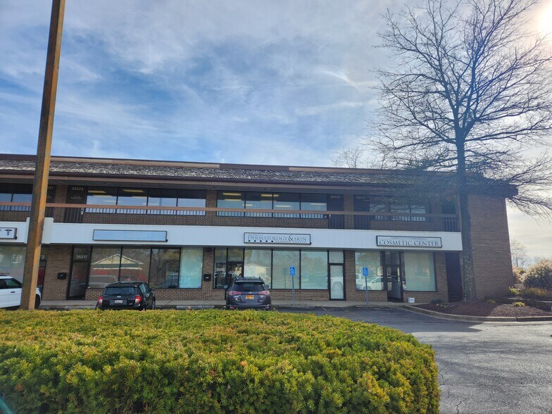 More Photos Of 26213-26227 Ridge Rd, Damascus Medical For Sale