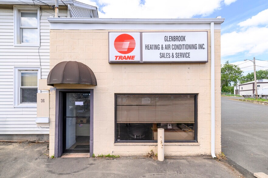 More Photos Of 36 Larkin St, Stamford Warehouse For Sale