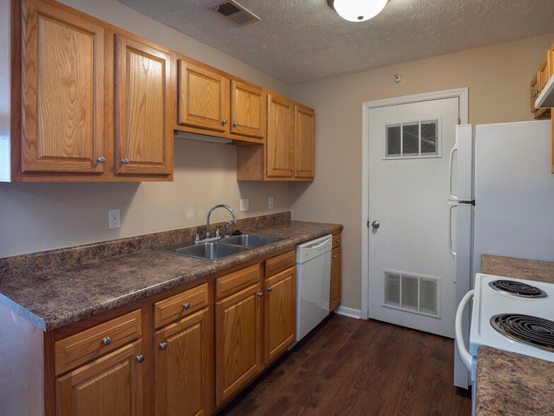 More Photos Of 904-908 Kasper St, Bellevue Multifamily For Sale